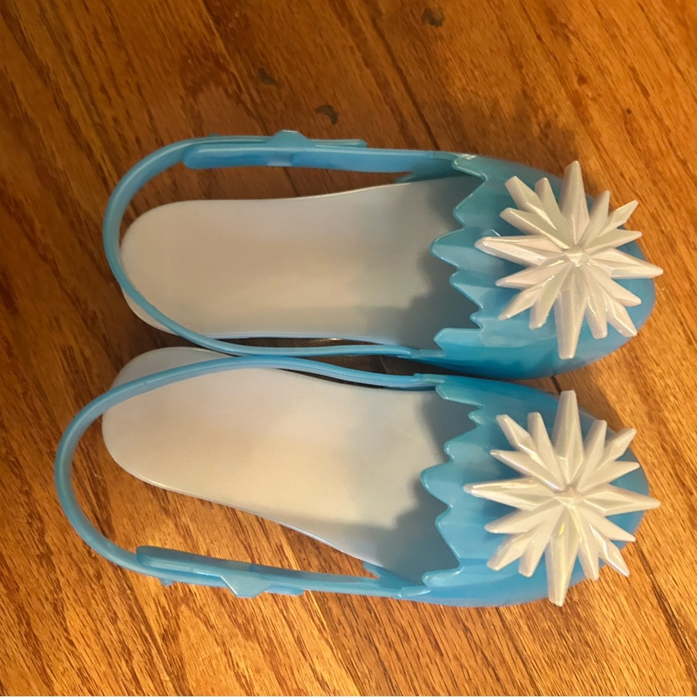 Disney frozen Elsa light up dress up/play shoes fits size 7-10ish